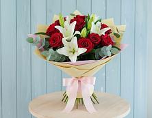 Букет цветов из:  Лилии и Розы #REPLACE_PRED# Новоживотинном