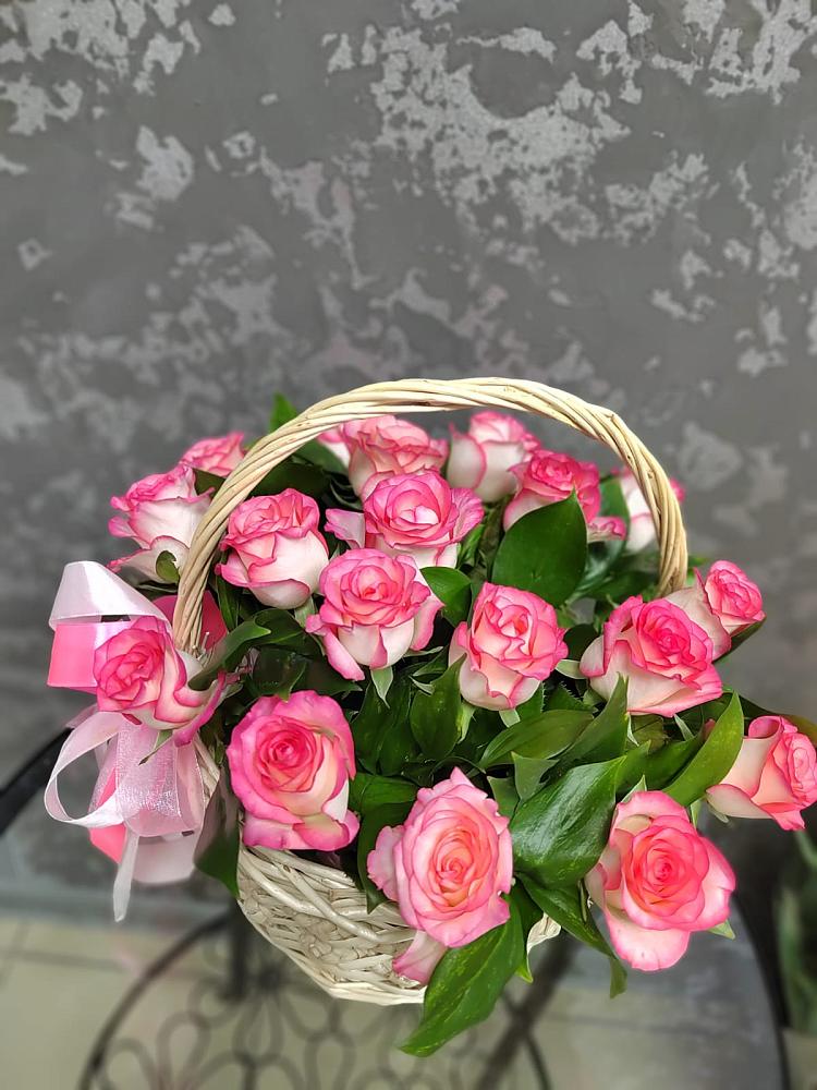 Цветочная композиция из Розы в корзине в Новоживотинном
