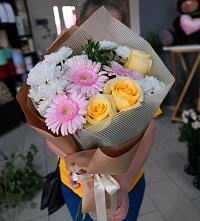 Букет цветов из:  Герберы, Розы и Хризантемы в Новоживотинном