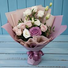 Букет цветов из:  Розы и Лизиантусы в Новоживотинном