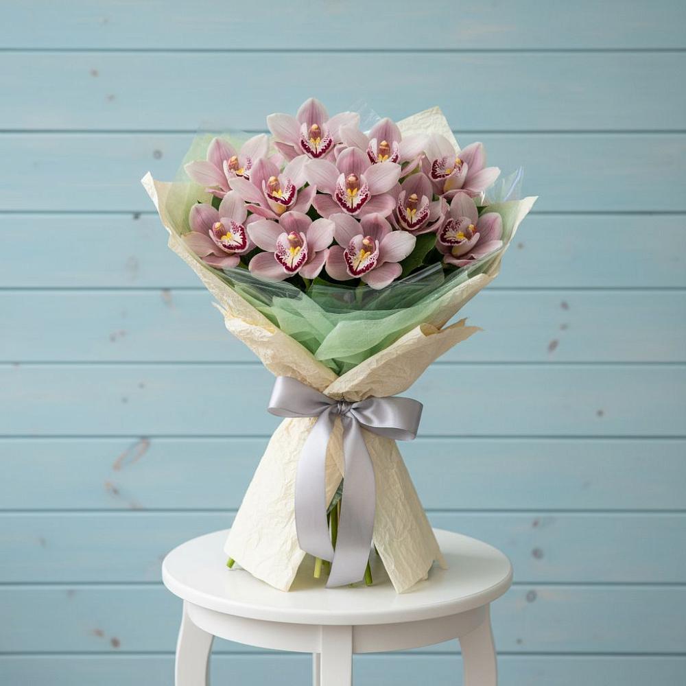 Букет цветов из: Орхидеи и Розы в Новоживотинном