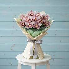 Букет цветов из:  Орхидеи и Розы в Новоживотинном