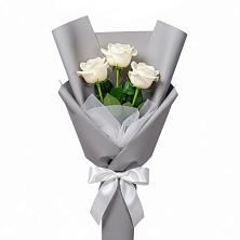 Букет 3 белые розы в Новоживотинном