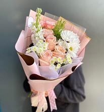 Букет цветов из:  Хризантемы и Розы в Новоживотинном