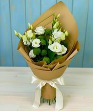 Букет цветов из:  Хризантемы и Лизиантусы в Новоживотинном