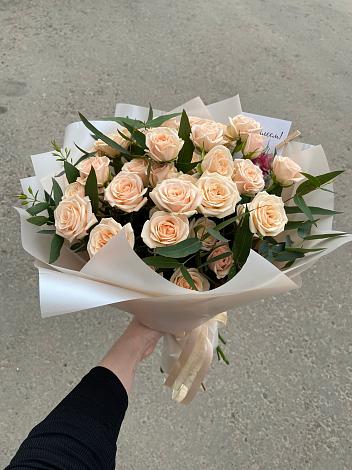 Букет Кремовые розы Латте в Новоживотинном