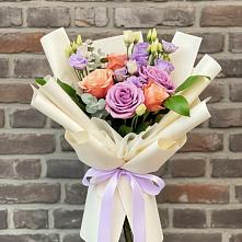 Букет цветов из:  Лизиантусы и Розы в Новоживотинном