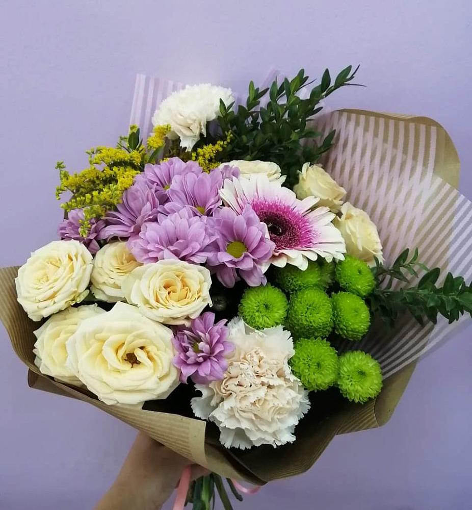 Букет цветов из: Хризантемы, Розы, Гвоздики и Герберы в Новоживотинном