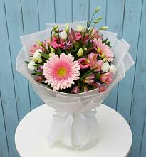 Букет цветов из:  Герберы, Альстромерии и Лизиантусы #REPLACE_PRED# Новоживотинном