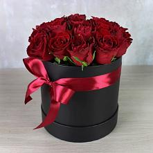 Цветочная композиция из Розы в шляпной коробке в Новоживотинном