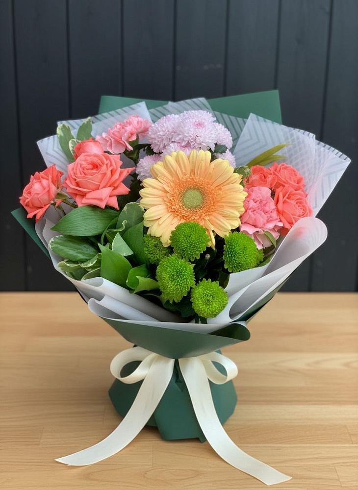 Букет цветов из: Гвоздики, Розы, Герберы и Хризантемы в Новоживотинном